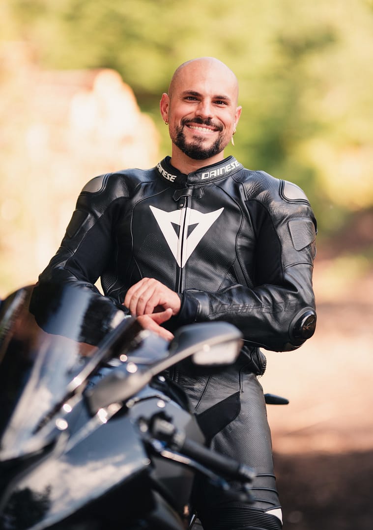 Fabrizio_Motorrad_Portrait_cropped